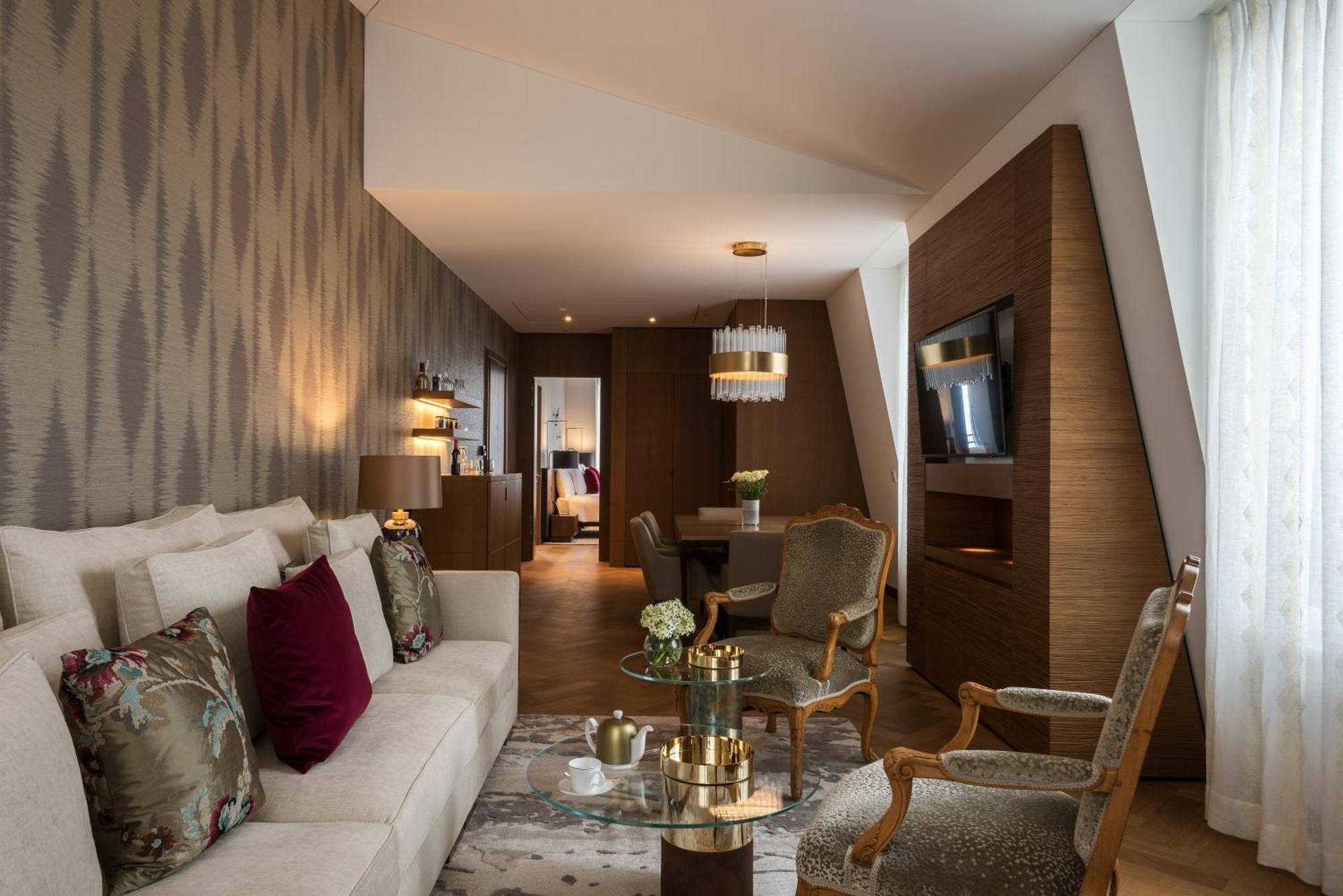 Bürgenstock Hotels&Resort - Bürgenstock Hotel&Alpine Spa Zimmer foto A suite at the Mandarin Oriental, Munich